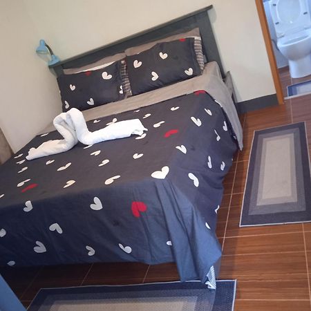 Bed and Breakfast Sarah'S Garden Bnb & Spa Clarin  Exterior foto