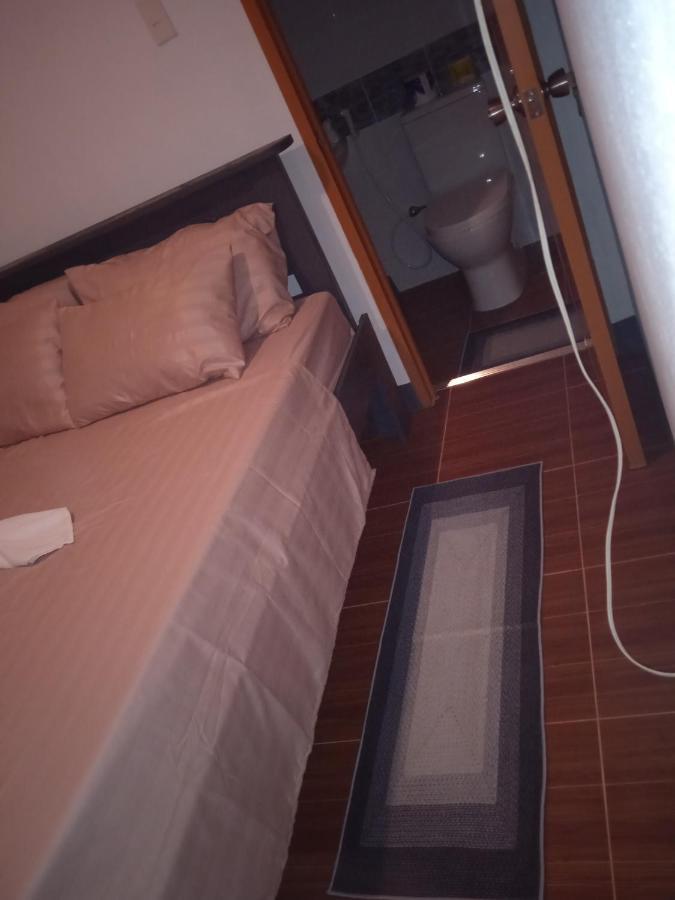 Bed and Breakfast Sarah'S Garden Bnb & Spa Clarin  Exterior foto