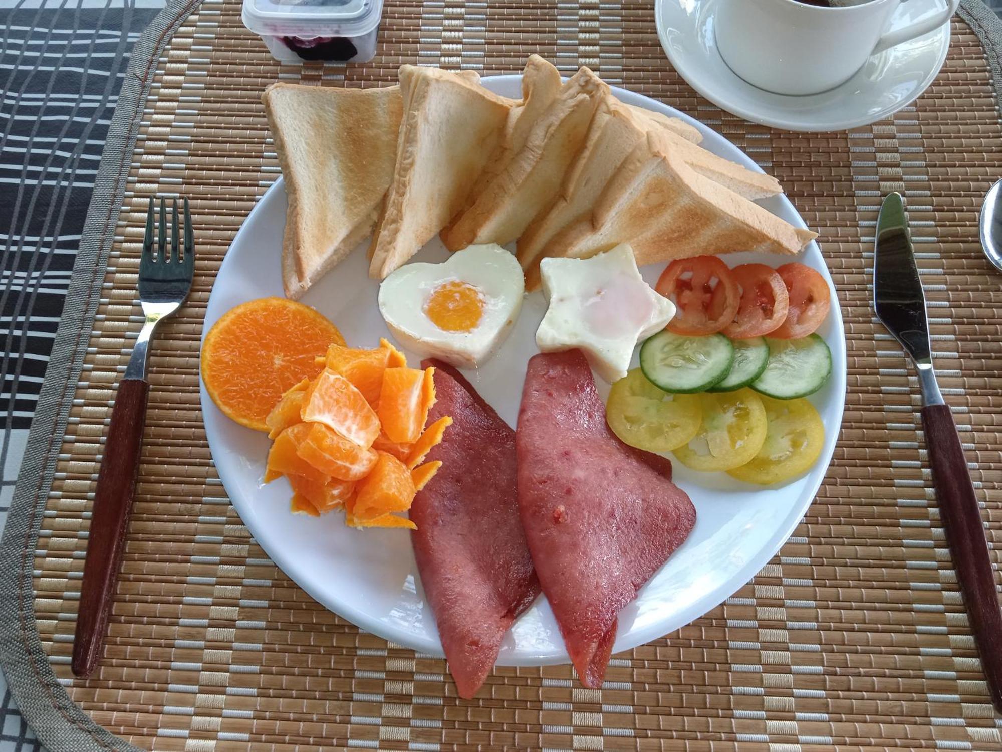 Bed and Breakfast Sarah'S Garden Bnb & Spa Clarin  Exterior foto