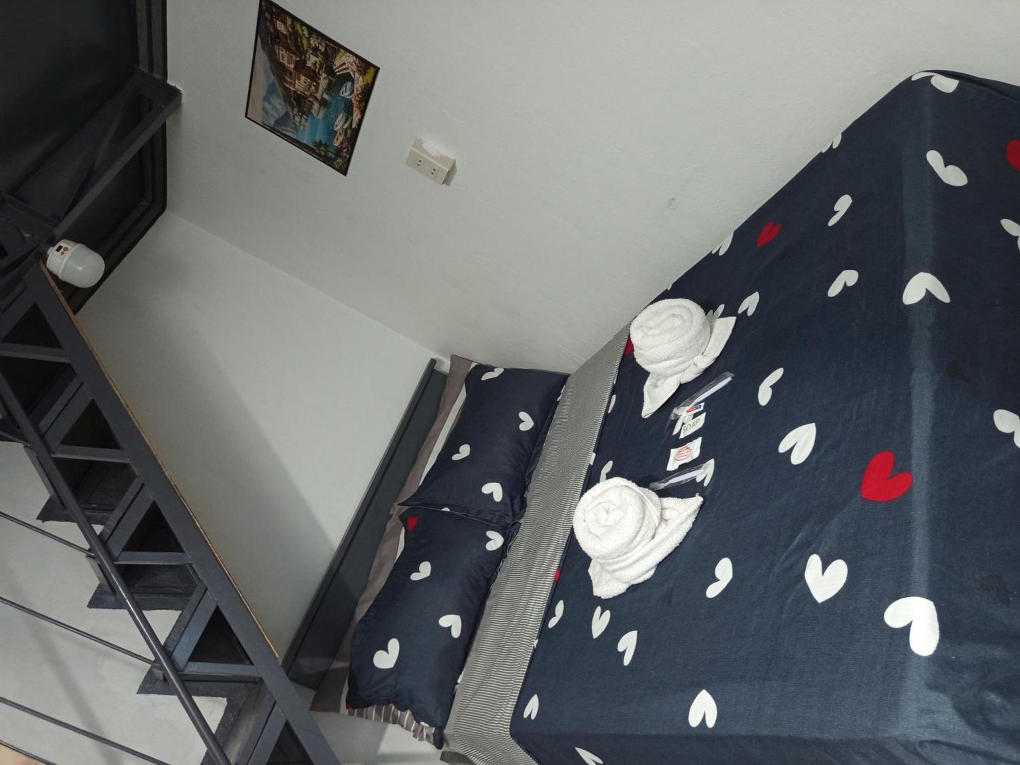 Bed and Breakfast Sarah'S Garden Bnb & Spa Clarin  Exterior foto